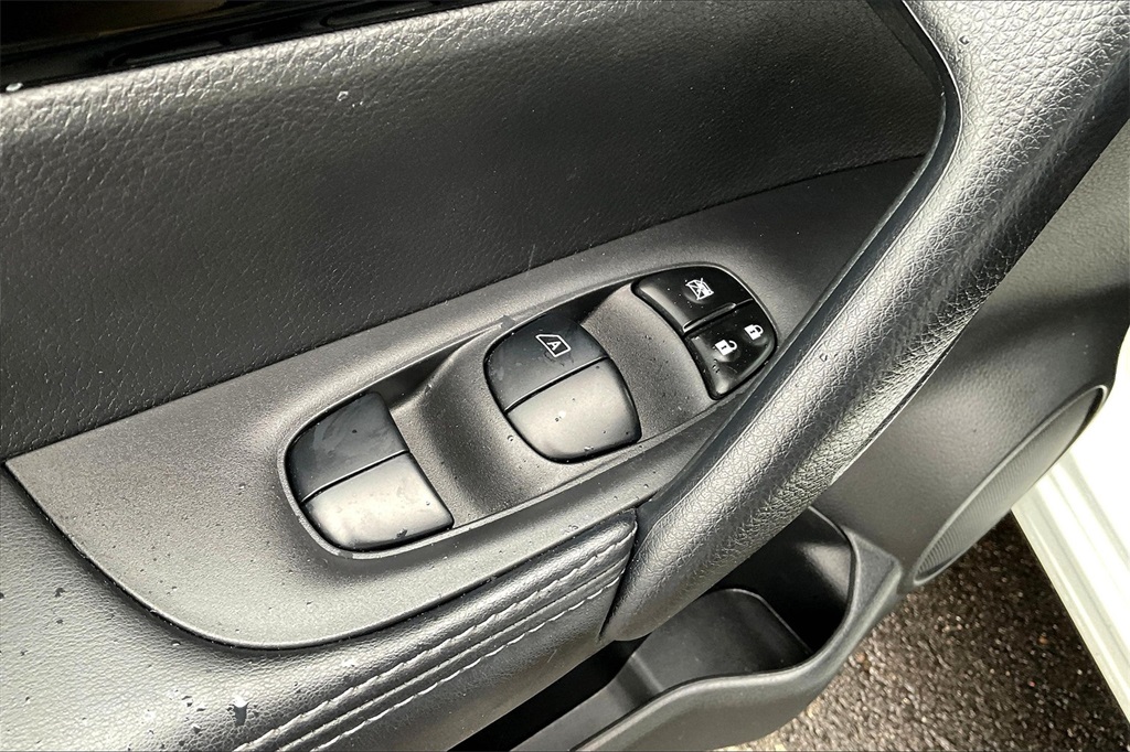 2022 Nissan Rogue Sport SV - Photo 28