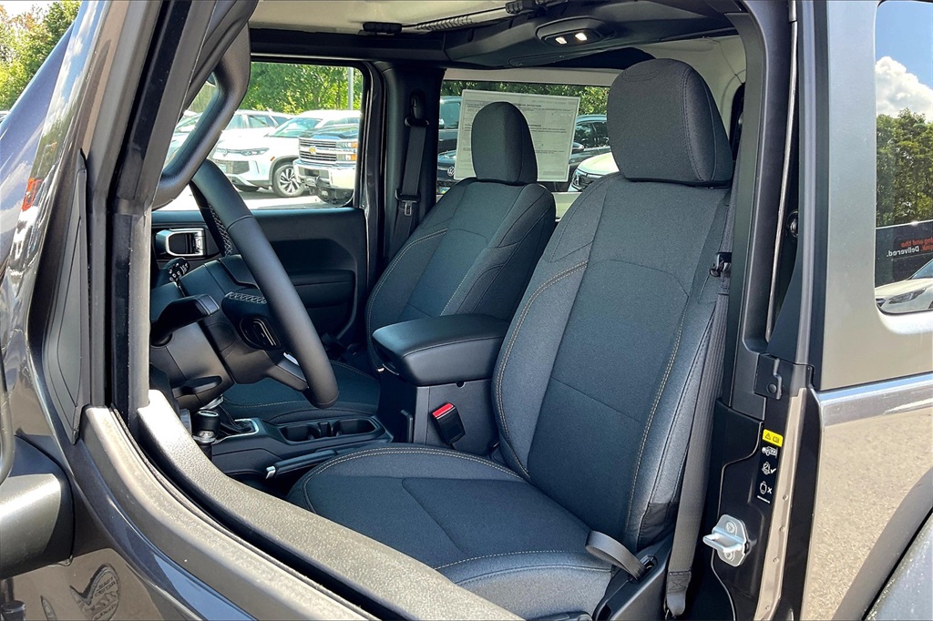 2025 Jeep Wrangler Sport S - Photo 11