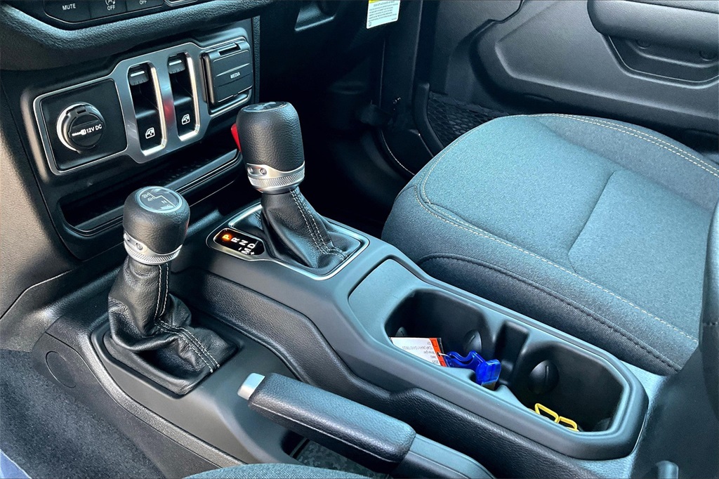 2025 Jeep Wrangler Sport S - Photo 14
