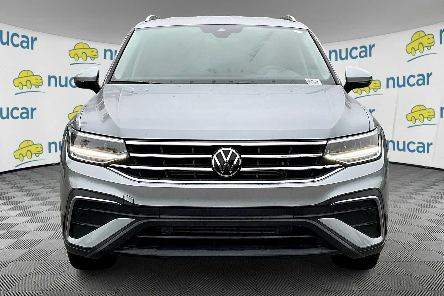 2024 Volkswagen Tiguan SE - Photo 2