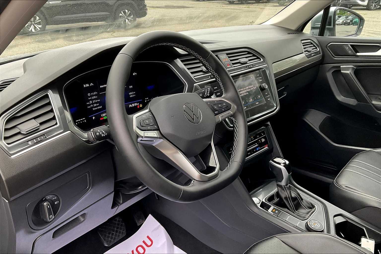 2024 Volkswagen Tiguan SE - Photo 8