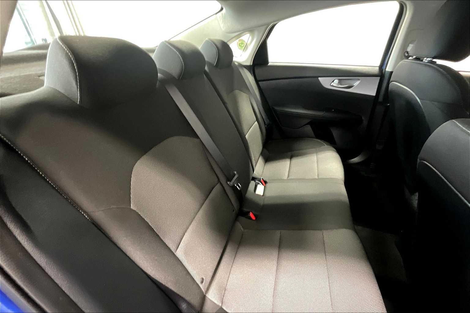 2024 Kia Forte LXS - Photo 16