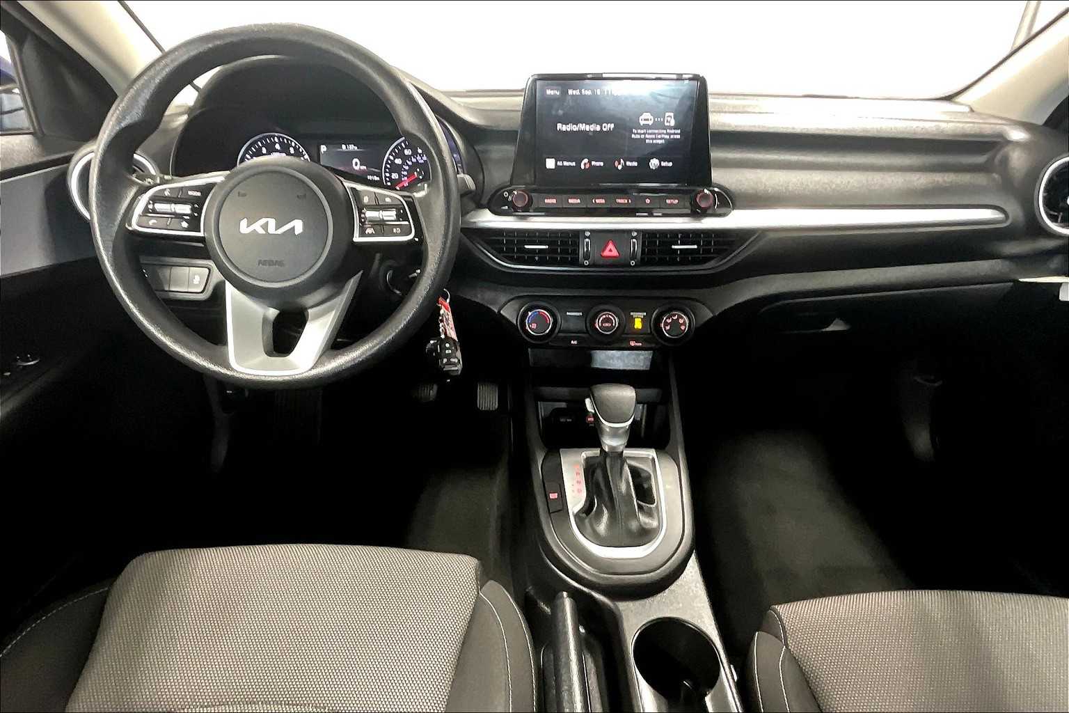 2024 Kia Forte LXS - Photo 21