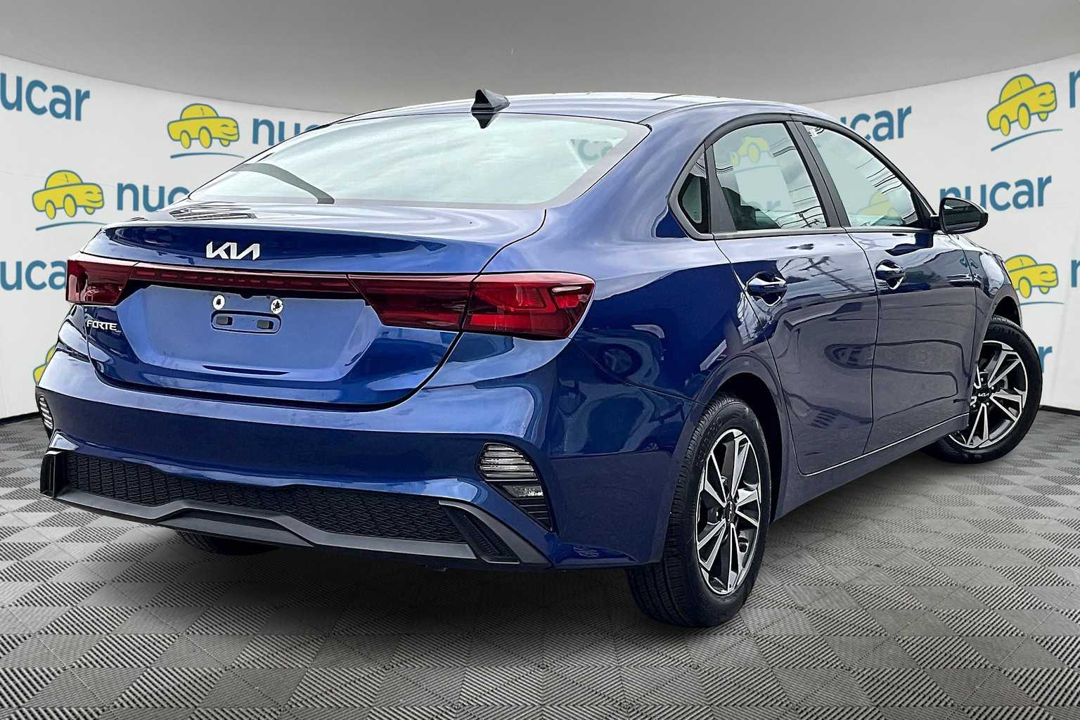 2024 Kia Forte LXS - Photo 6