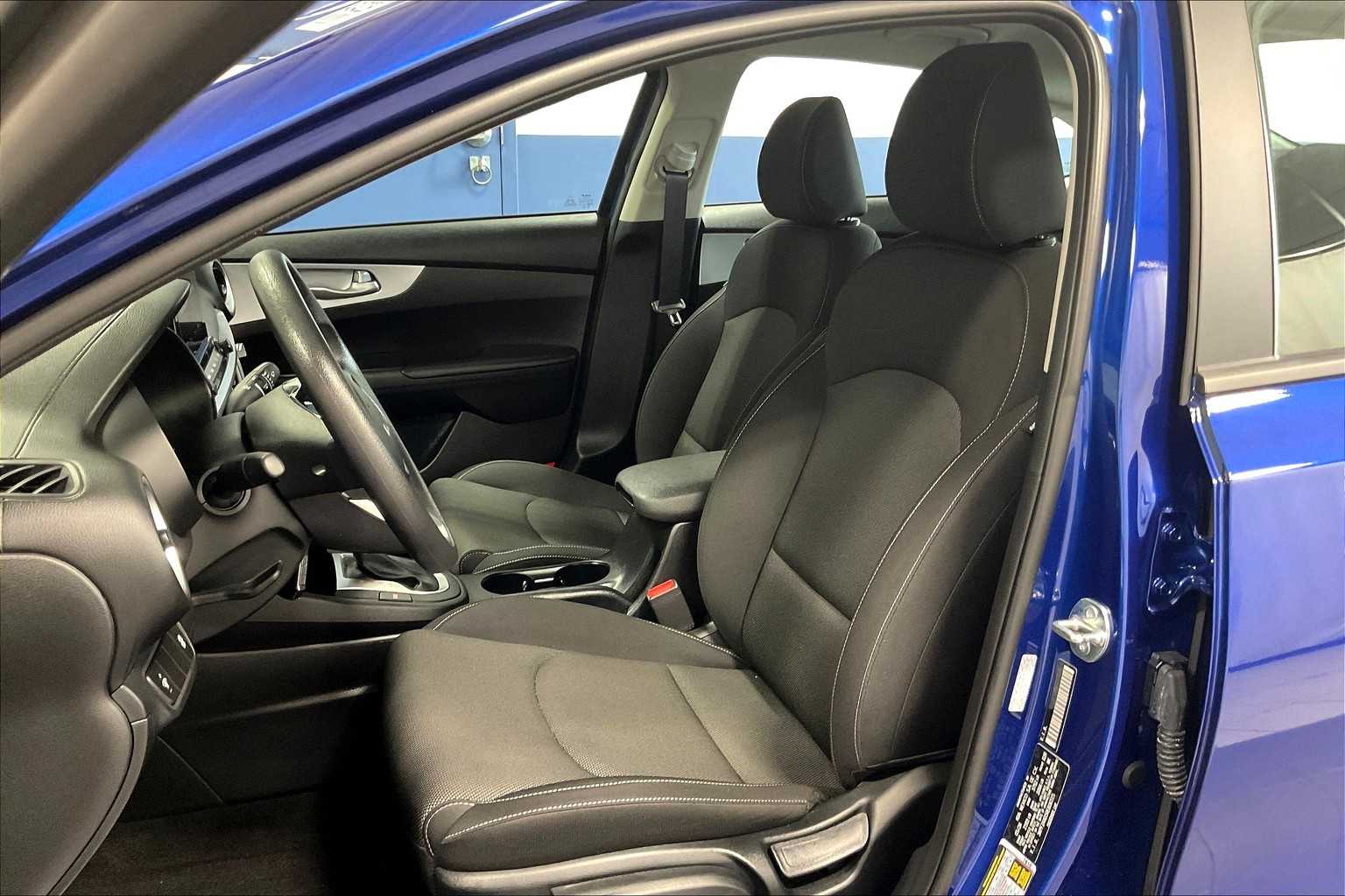2024 Kia Forte LXS - Photo 10
