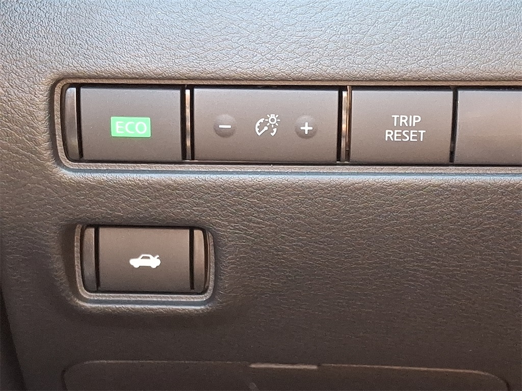 2025 Nissan Sentra SR - Photo 17