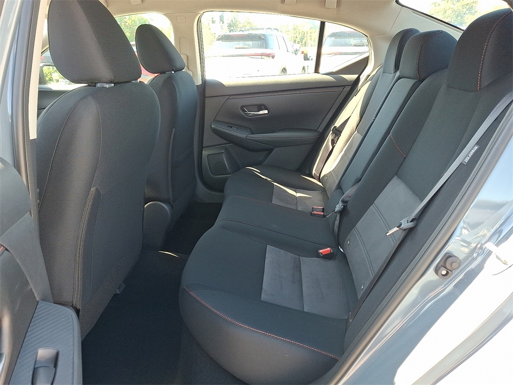 2025 Nissan Sentra SR - Photo 6