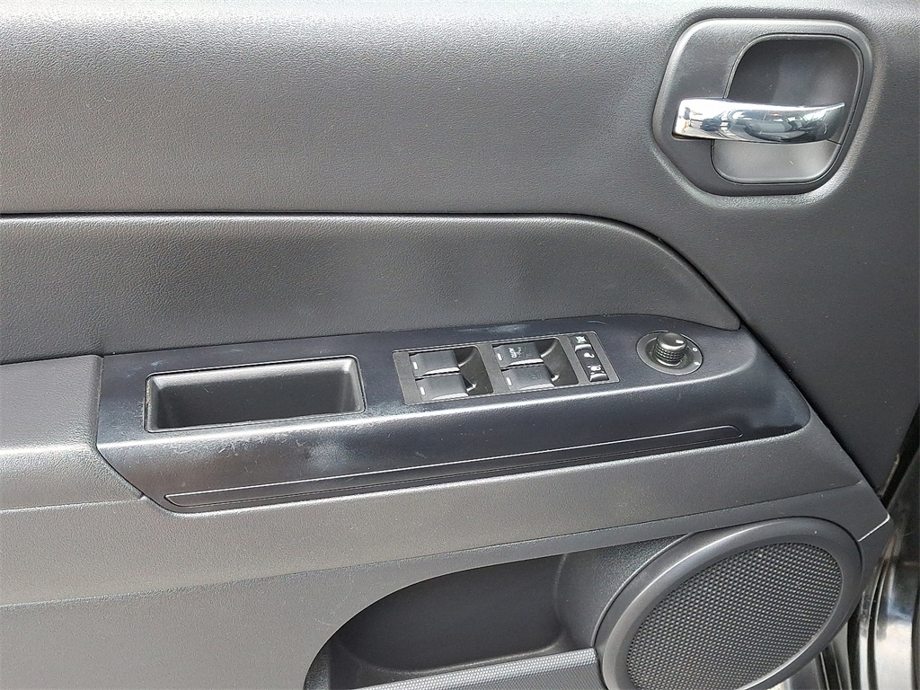 2016 Jeep Patriot Latitude - Photo 12