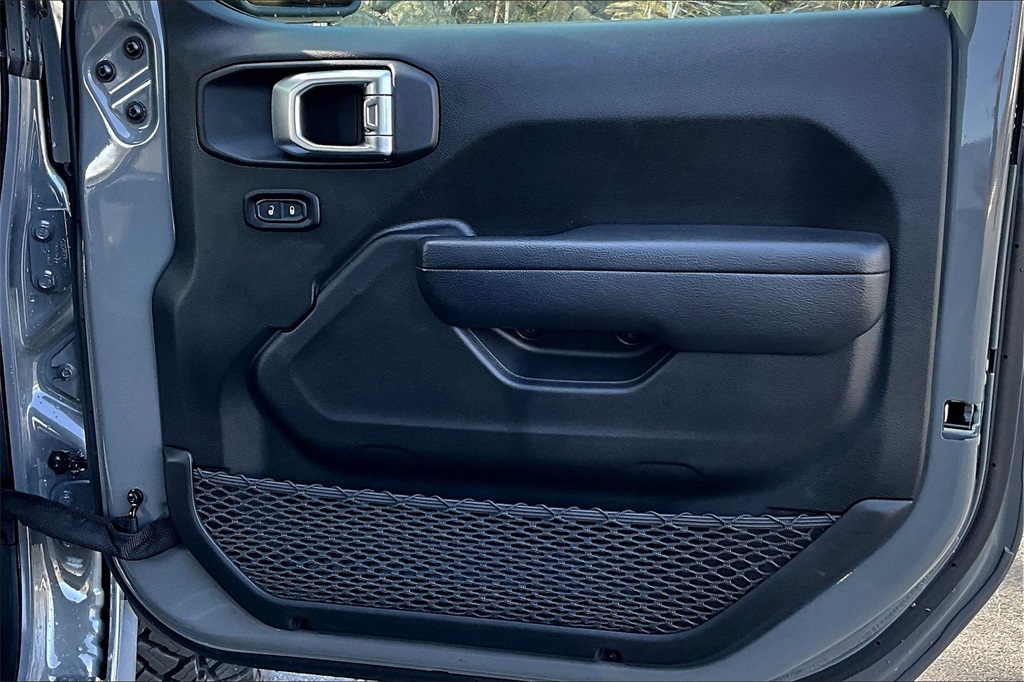2023 Jeep Gladiator Willys - Photo 12