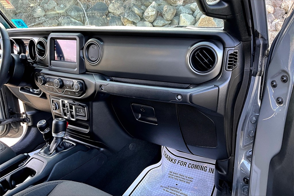 2023 Jeep Gladiator Willys - Photo 13