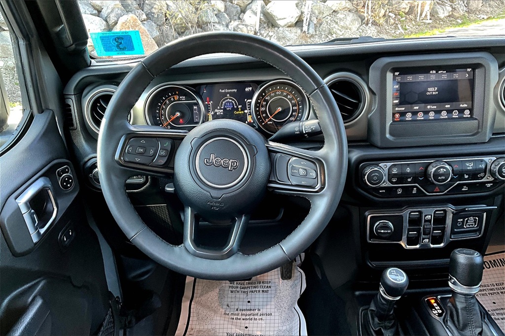 2023 Jeep Gladiator Willys - Photo 17
