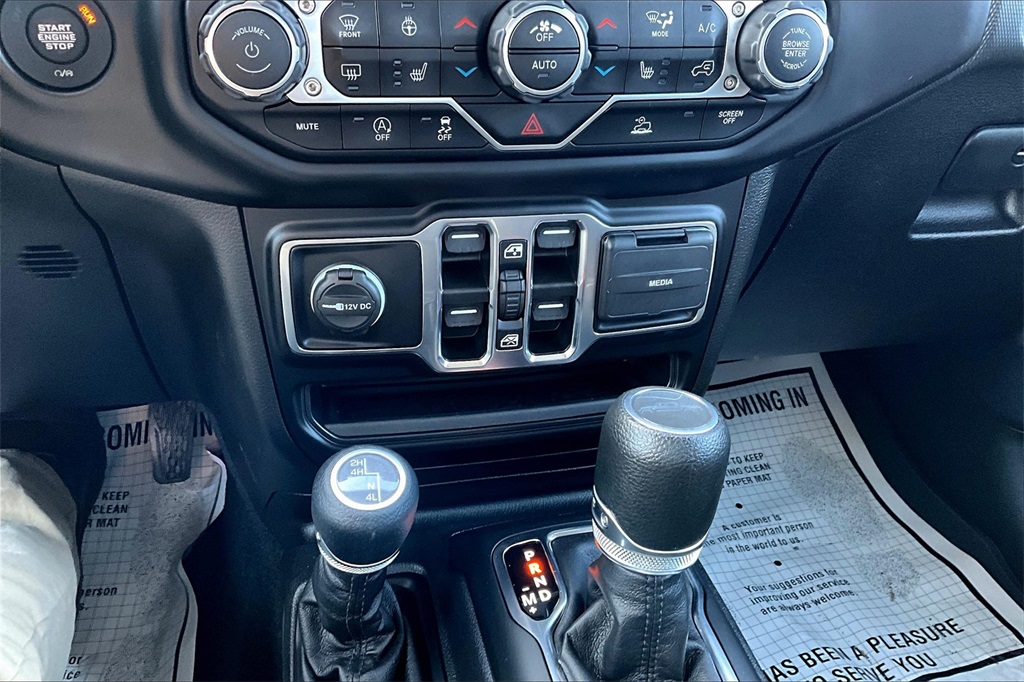 2023 Jeep Gladiator Willys - Photo 26