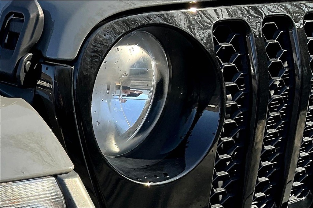 2023 Jeep Gladiator Willys - Photo 32