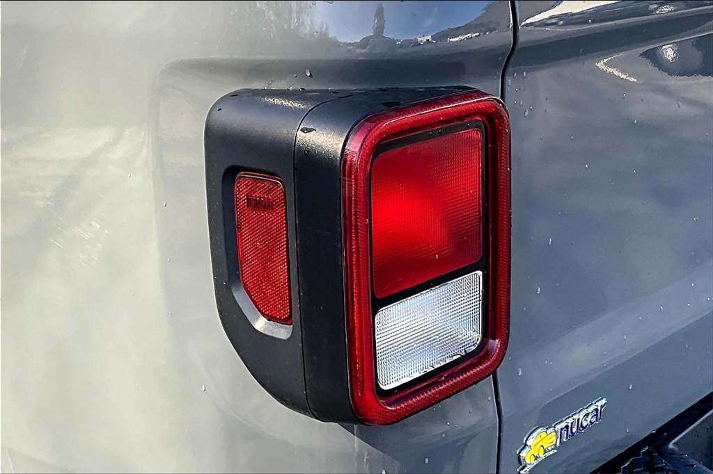 2023 Jeep Gladiator Willys - Photo 33