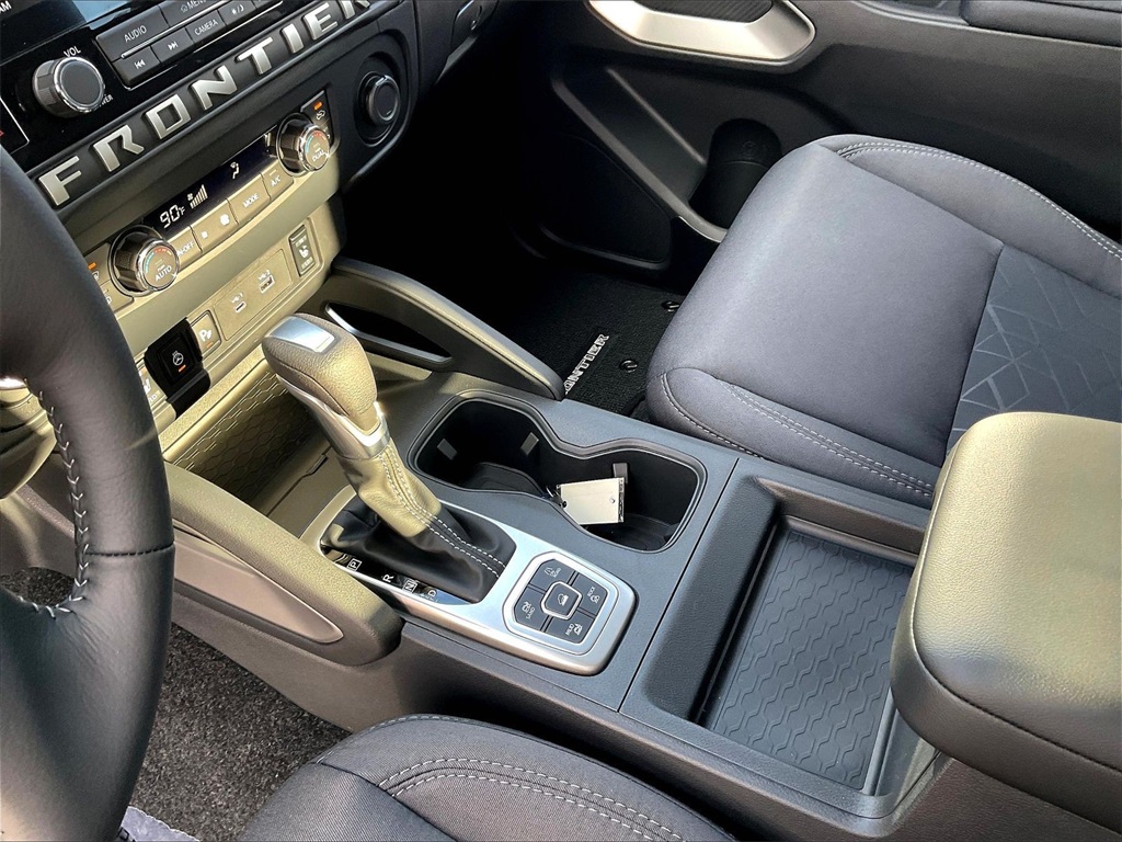 2026 Nissan Frontier SV - Photo 14