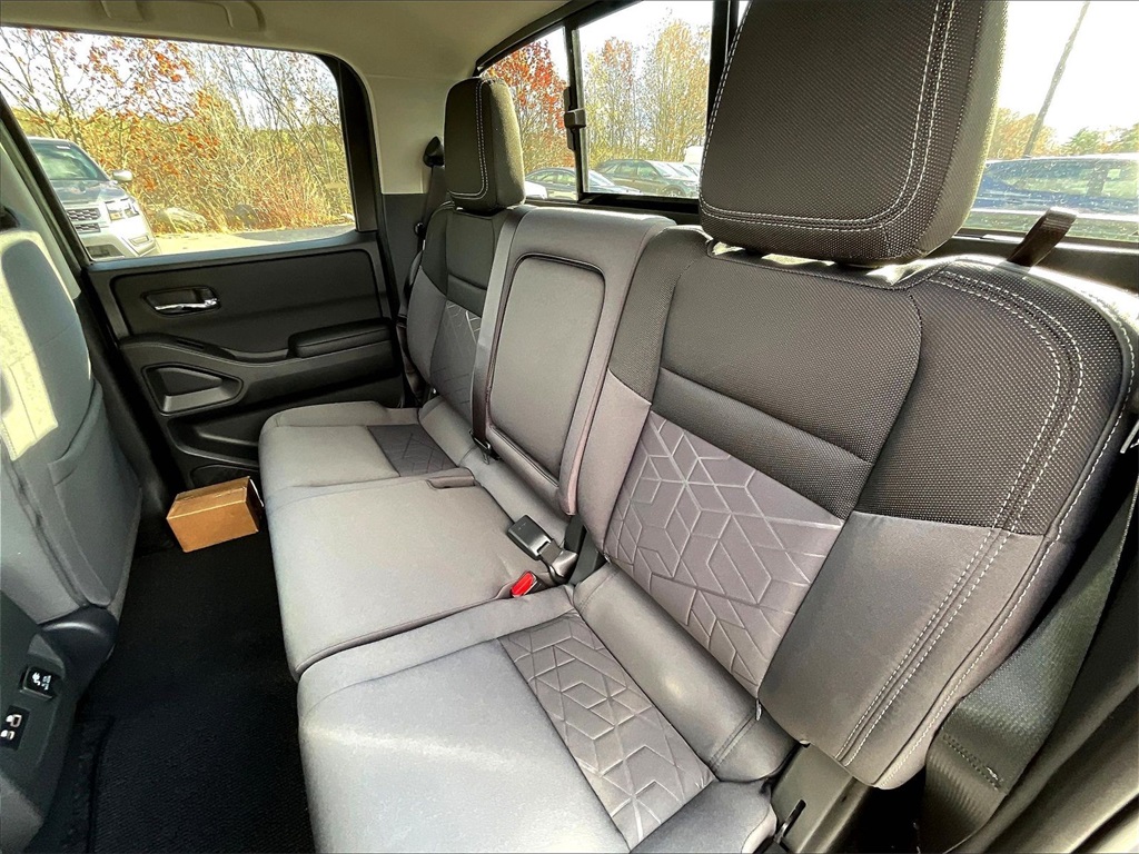 2026 Nissan Frontier SV - Photo 15