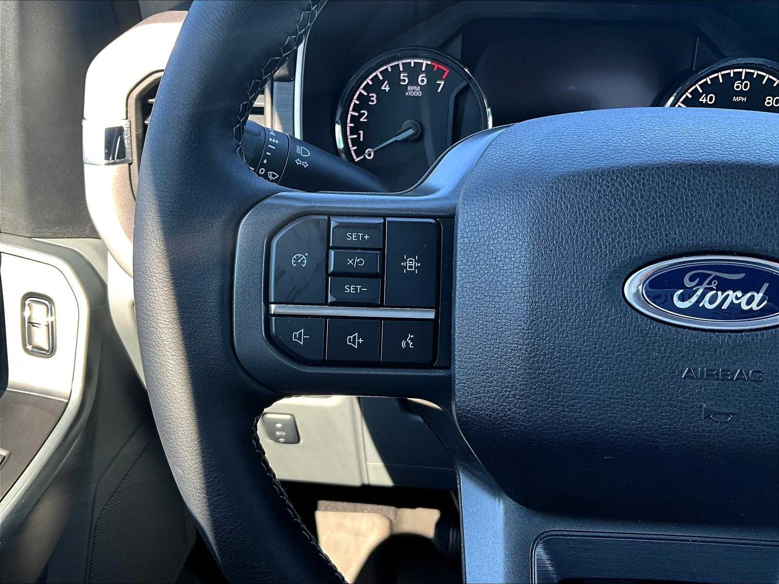 2023 Ford F-150 XLT - Photo 23