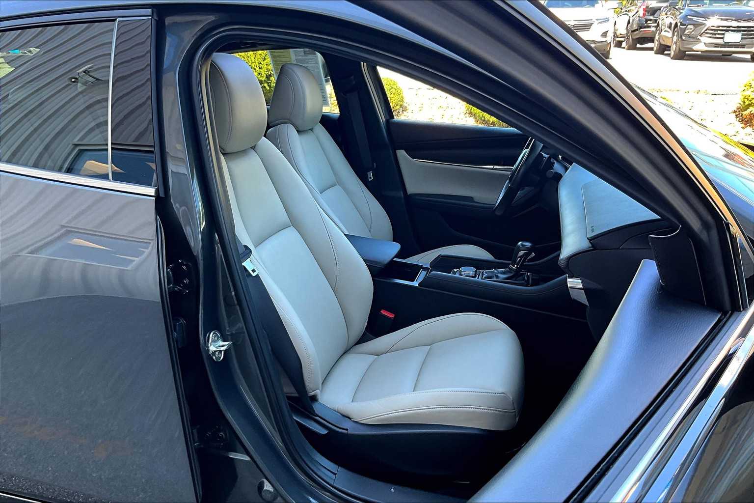 2022 Mazda Mazda3 Hatchback 2.5 Turbo - Photo 11
