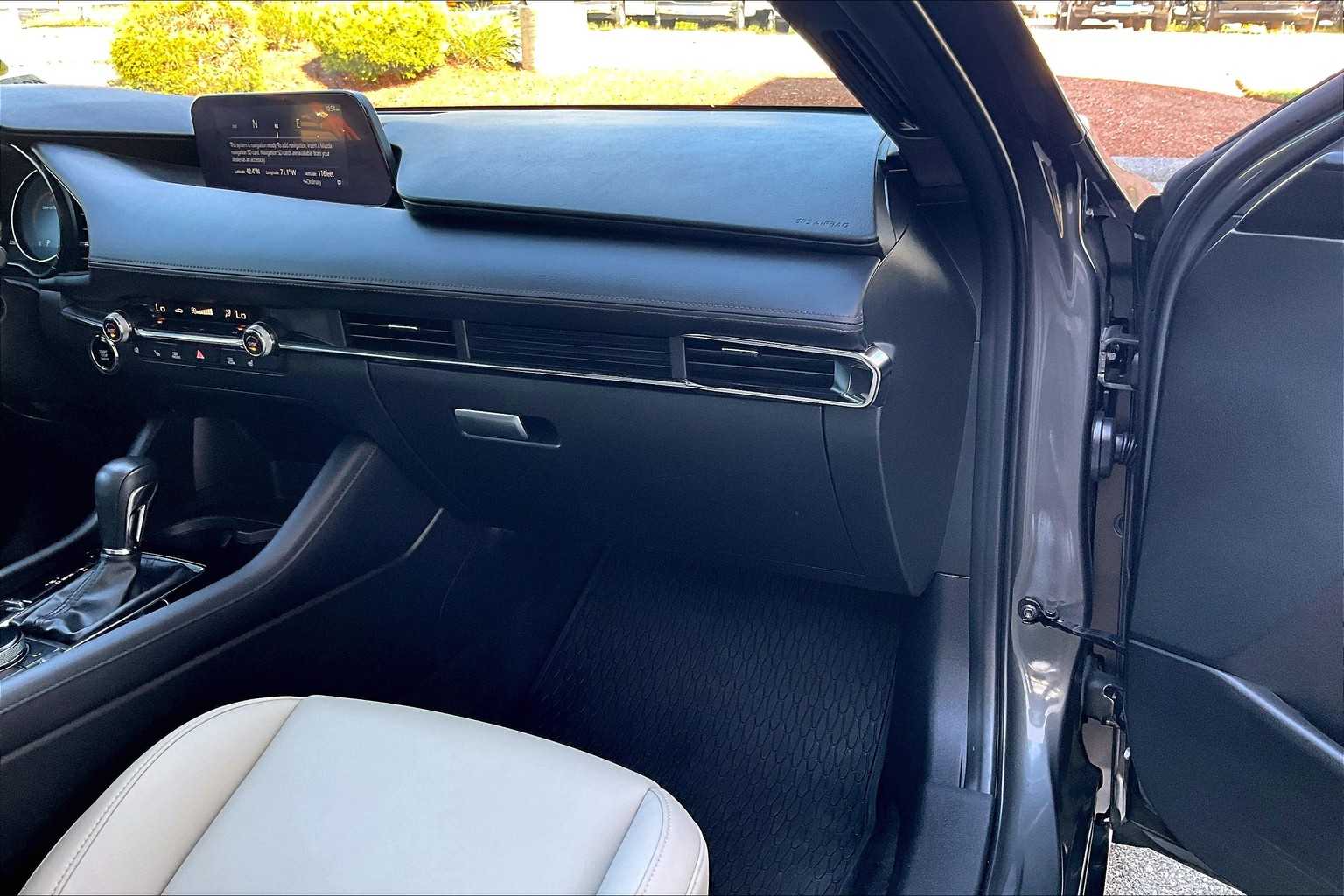 2022 Mazda Mazda3 Hatchback 2.5 Turbo - Photo 13