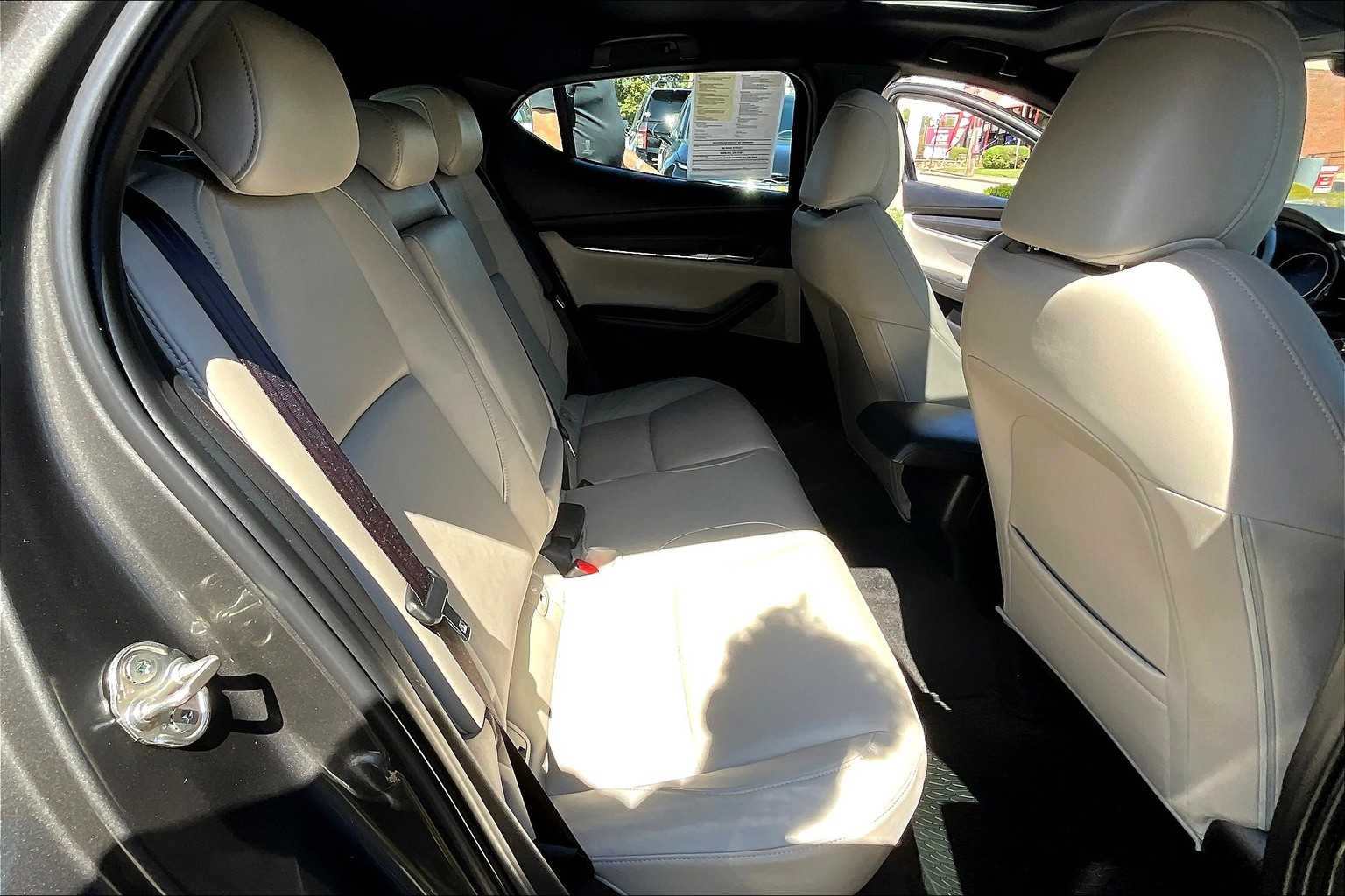 2022 Mazda Mazda3 Hatchback 2.5 Turbo - Photo 16