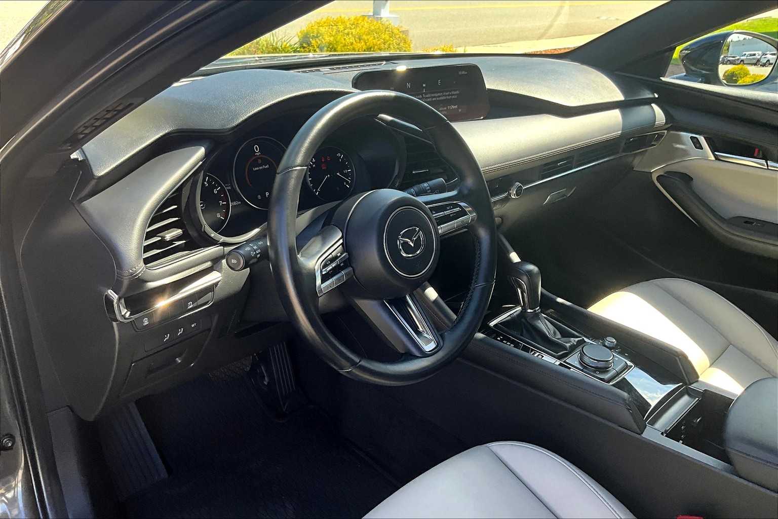 2022 Mazda Mazda3 Hatchback 2.5 Turbo - Photo 8