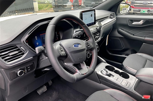 2025 Ford Escape ST-Line - Photo 7