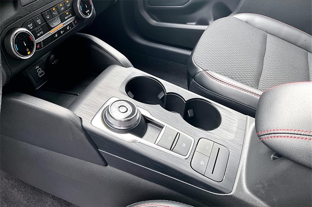 2025 Ford Escape ST-Line - Photo 9