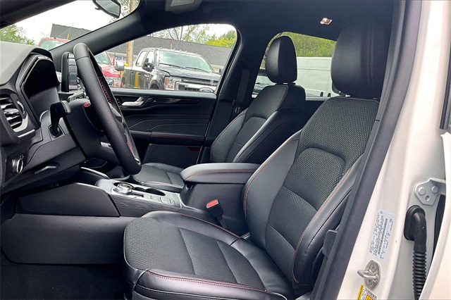 2025 Ford Escape ST-Line - Photo 10
