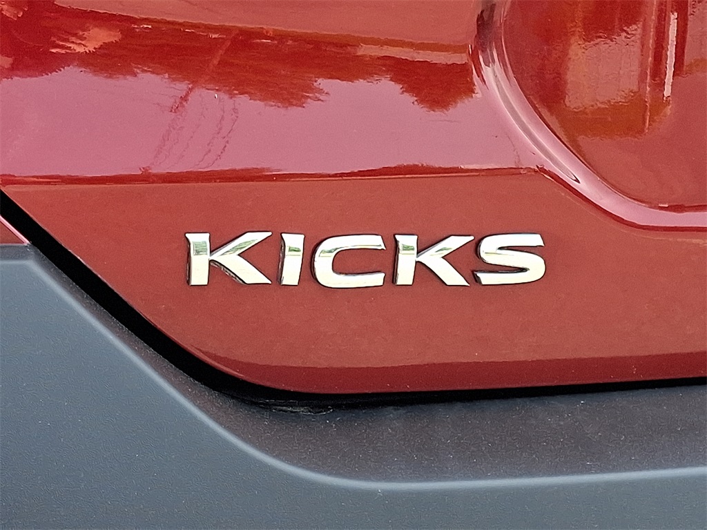2020 Nissan Kicks SV - Photo 9