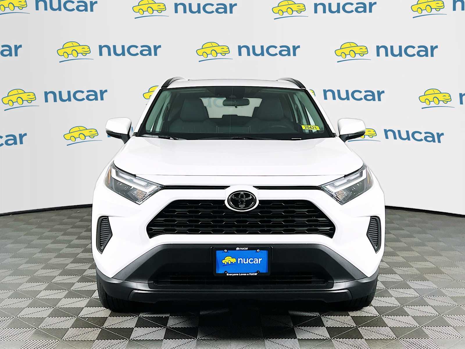 2025 Toyota RAV4 XLE - Photo 2