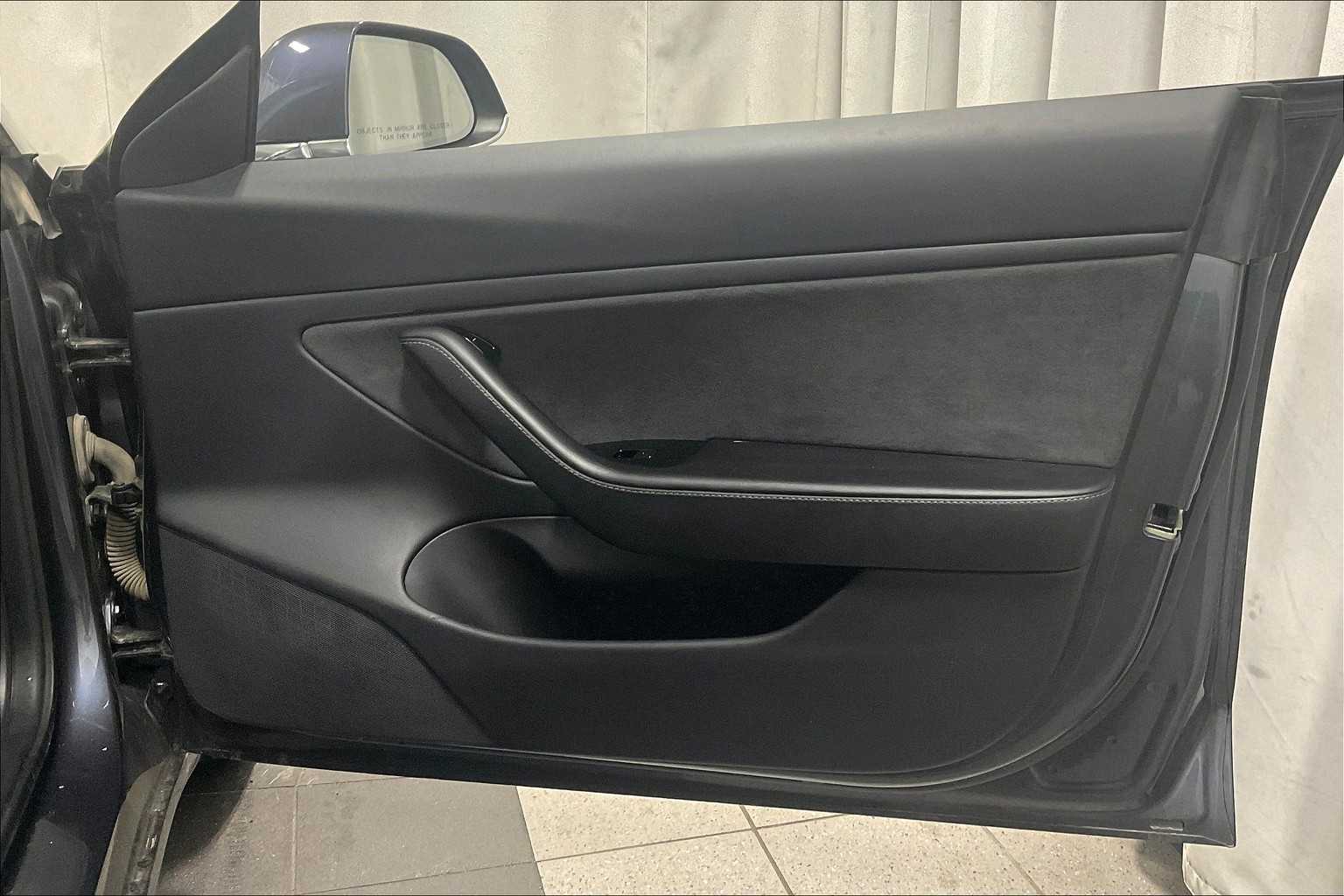 2020 Tesla Model 3 Long Range - Photo 12