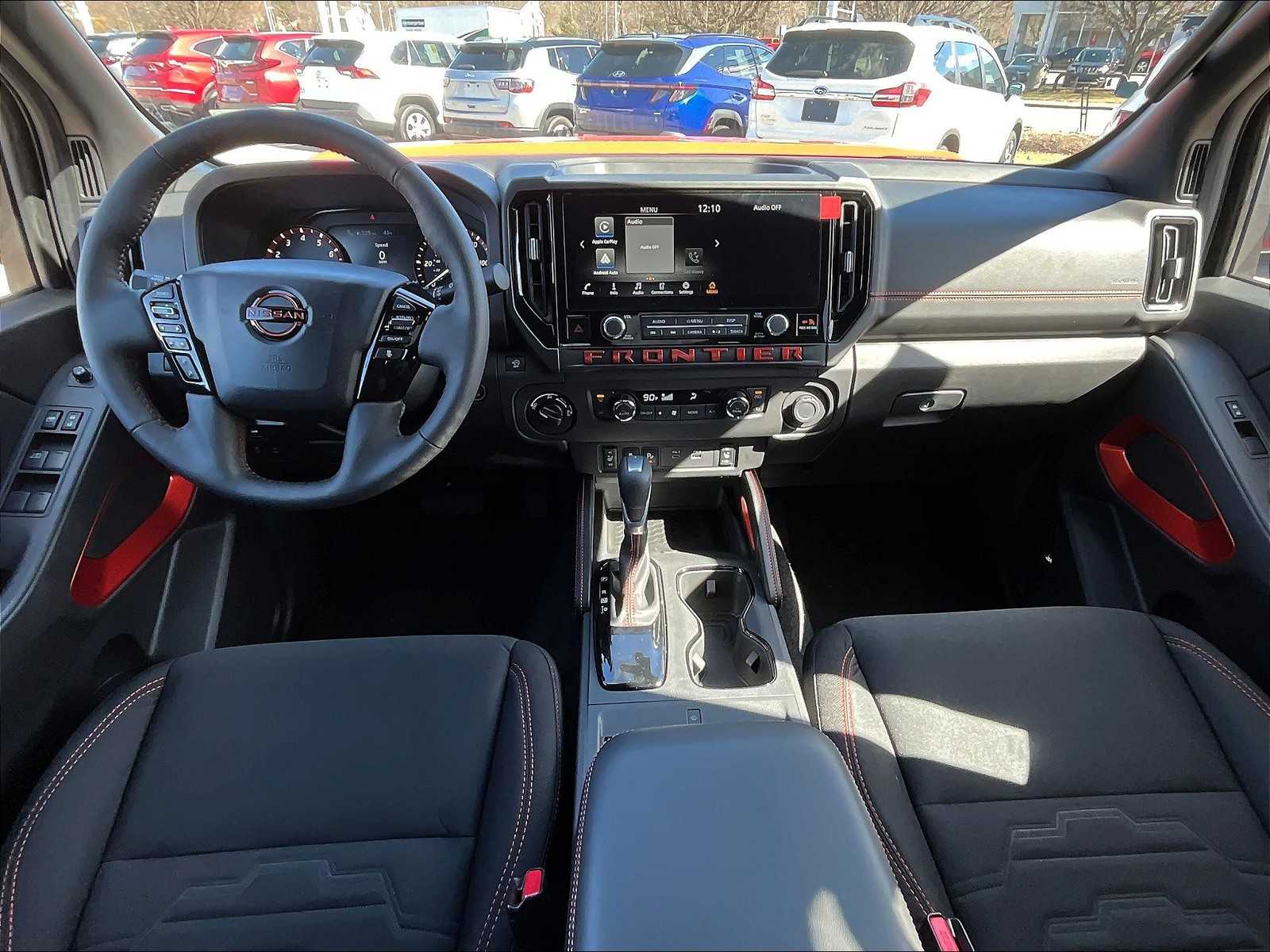 2025 Nissan Frontier PRO-4X - Photo 12