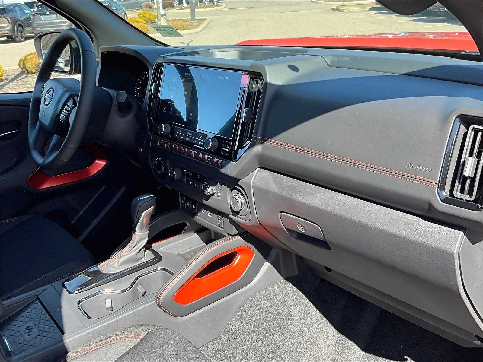 2025 Nissan Frontier PRO-4X - Photo 10