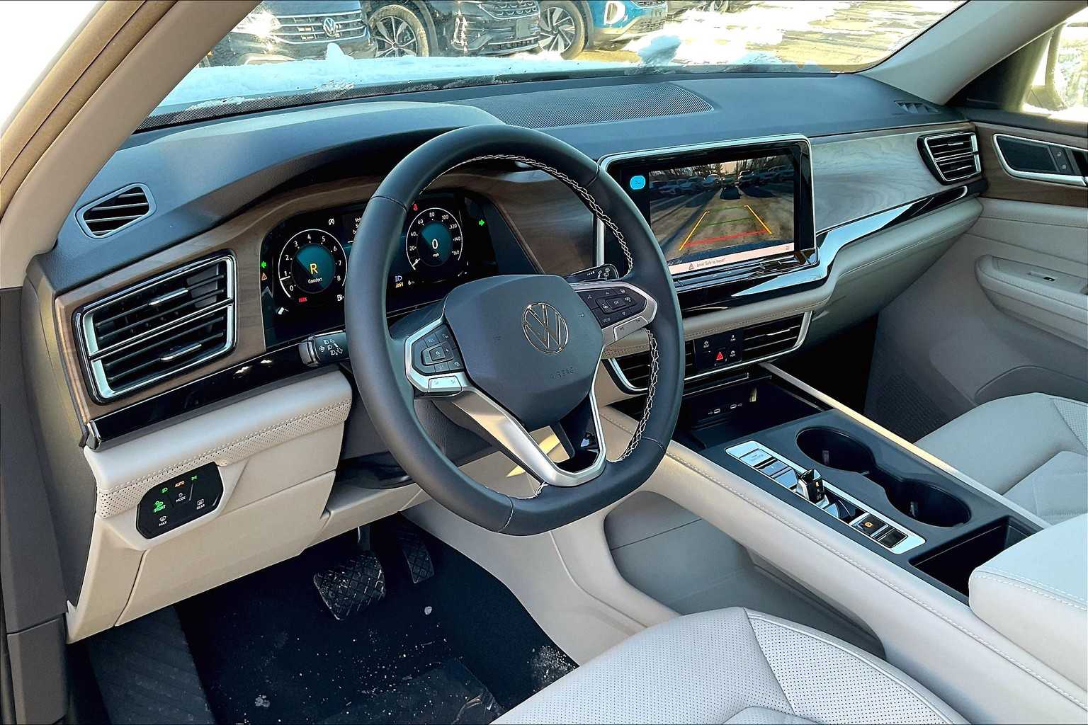 2025 Volkswagen Atlas 2.0T SE - Photo 9
