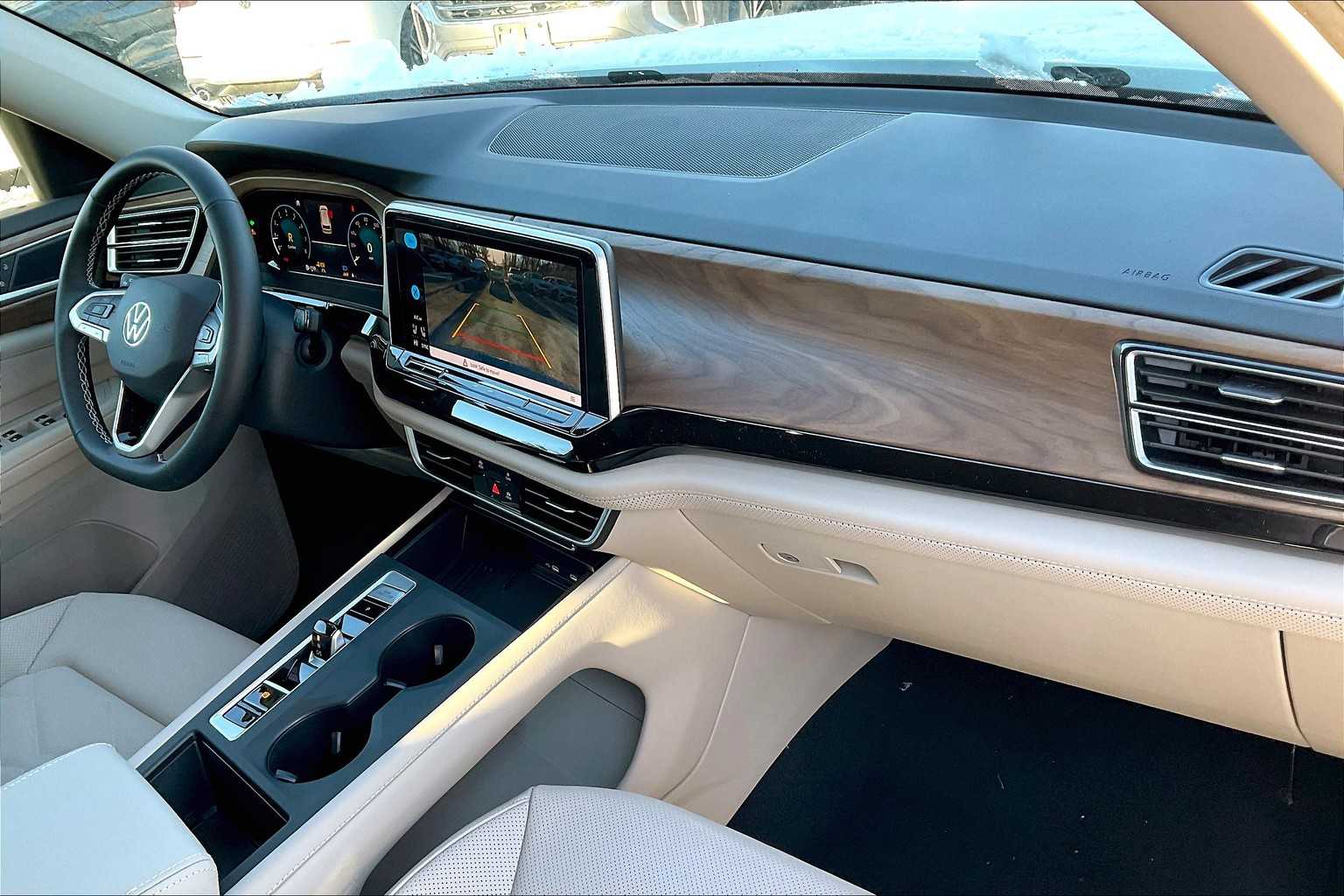 2025 Volkswagen Atlas 2.0T SE - Photo 10