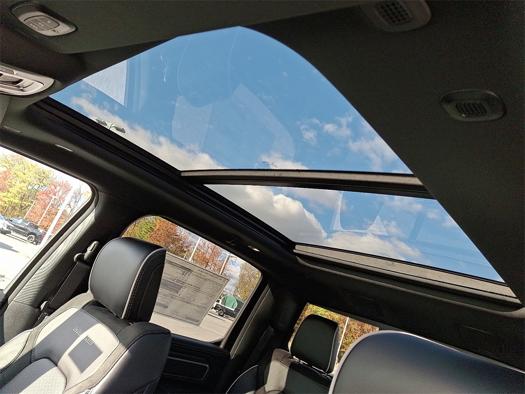 2026 Ram 1500 Laramie - Photo 10