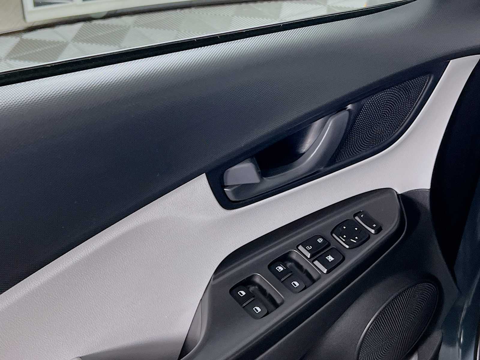 2022 Hyundai Kona SE - Photo 17