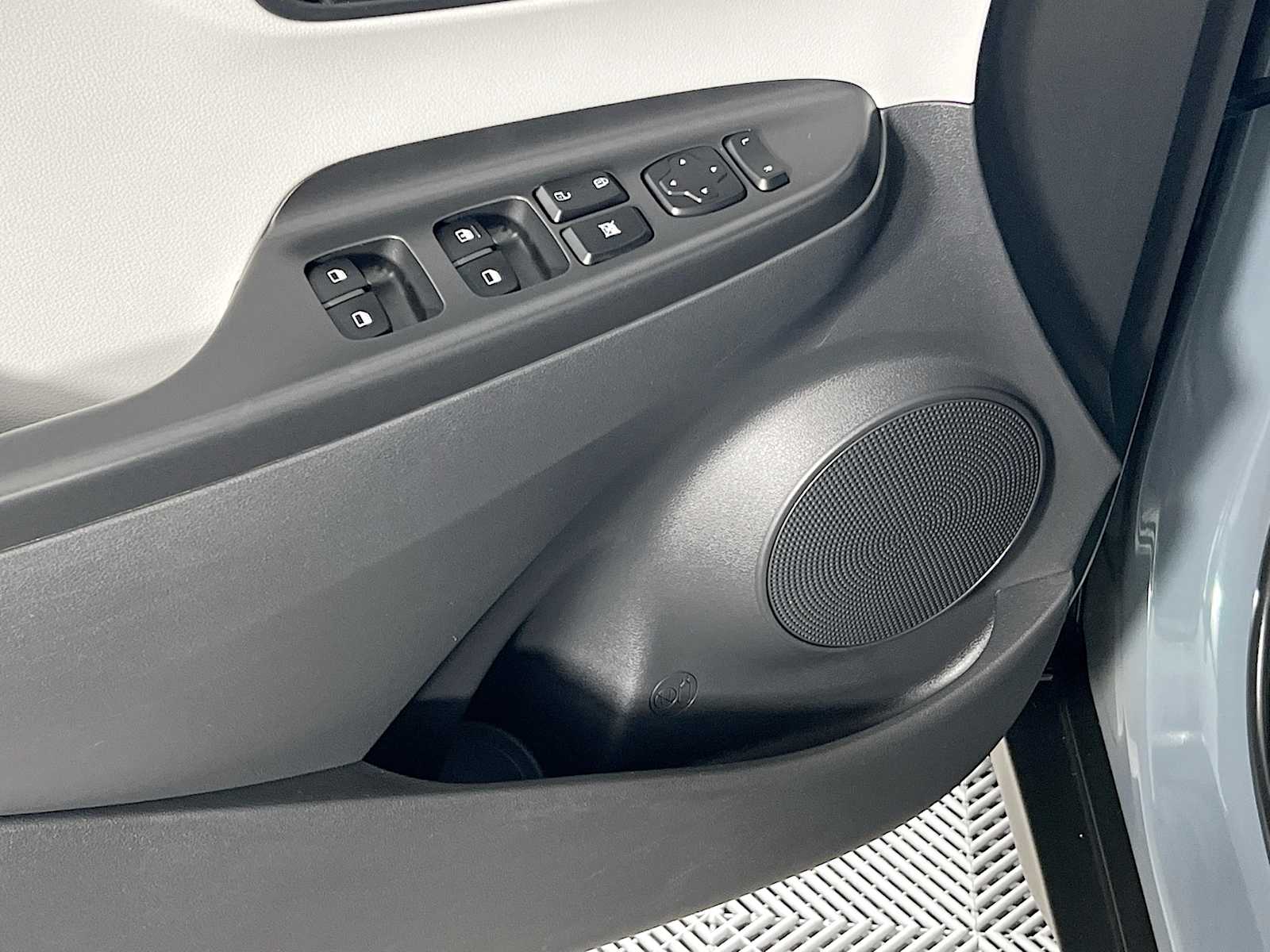 2022 Hyundai Kona SE - Photo 18