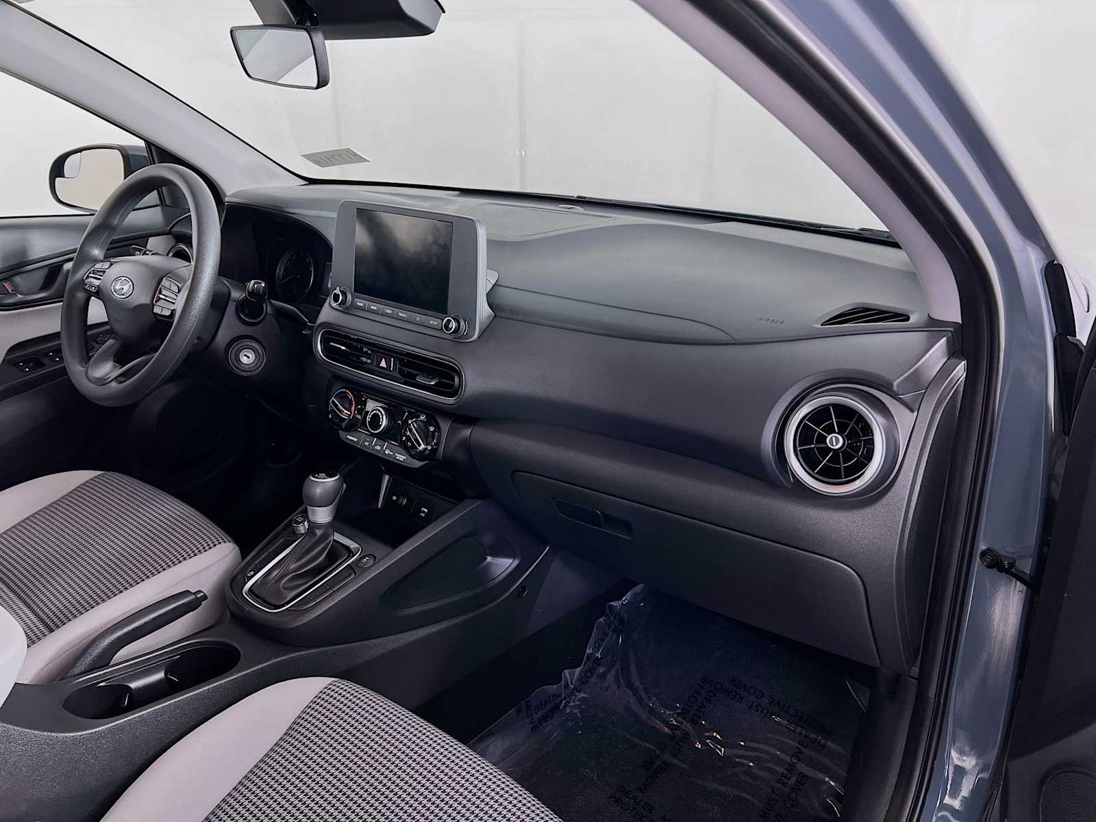 2022 Hyundai Kona SE - Photo 27