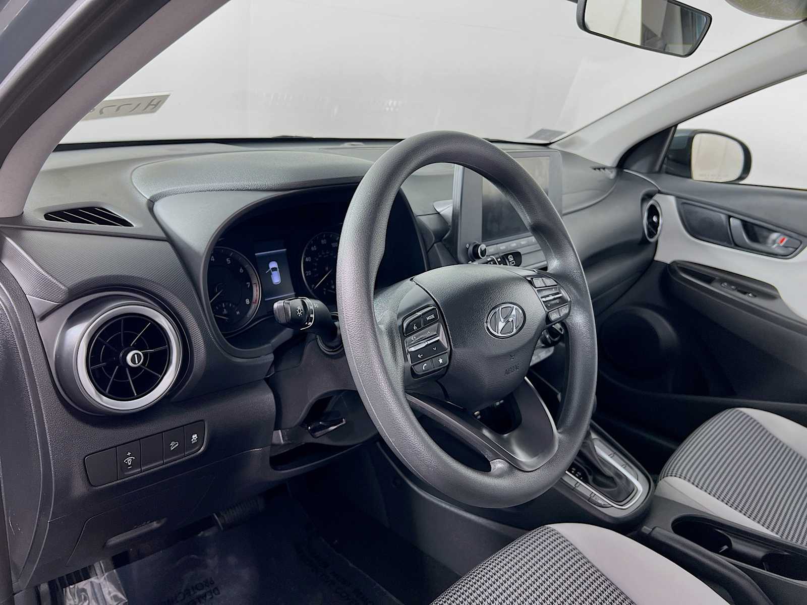 2022 Hyundai Kona SE - Photo 9