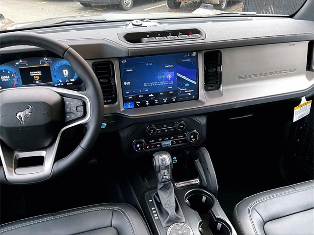 2025 Ford Bronco Outer Banks - Photo 8
