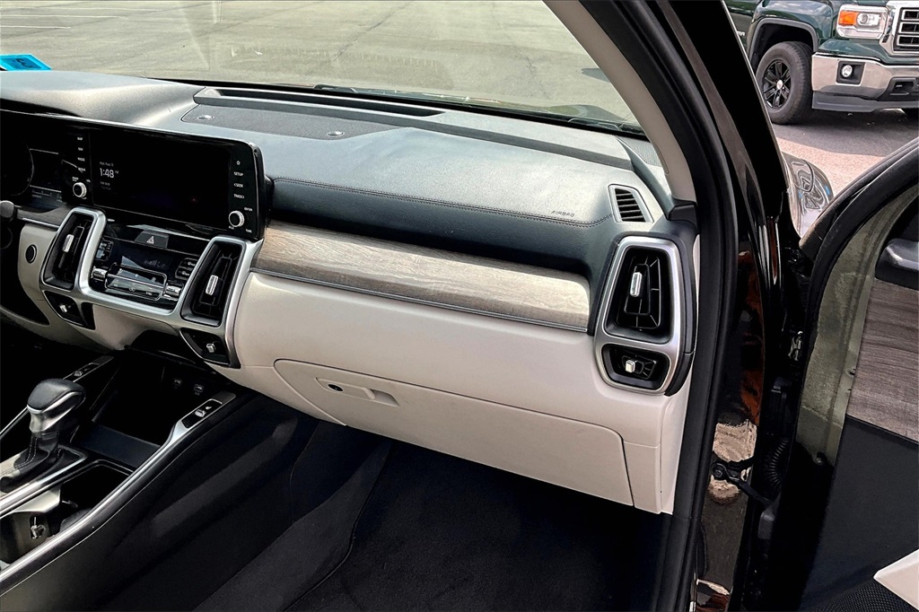 2022 Kia Sorento S - Photo 13