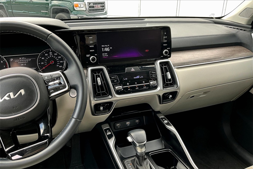 2022 Kia Sorento S - Photo 19