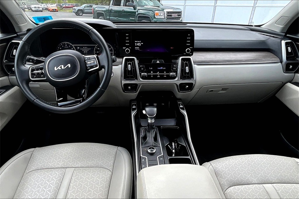 2022 Kia Sorento S - Photo 22