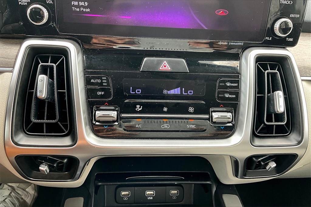2022 Kia Sorento S - Photo 27