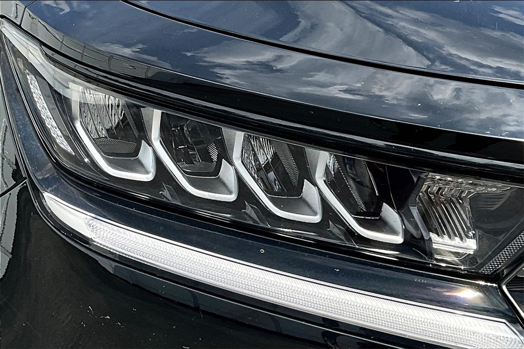 2022 Kia Sorento S - Photo 31