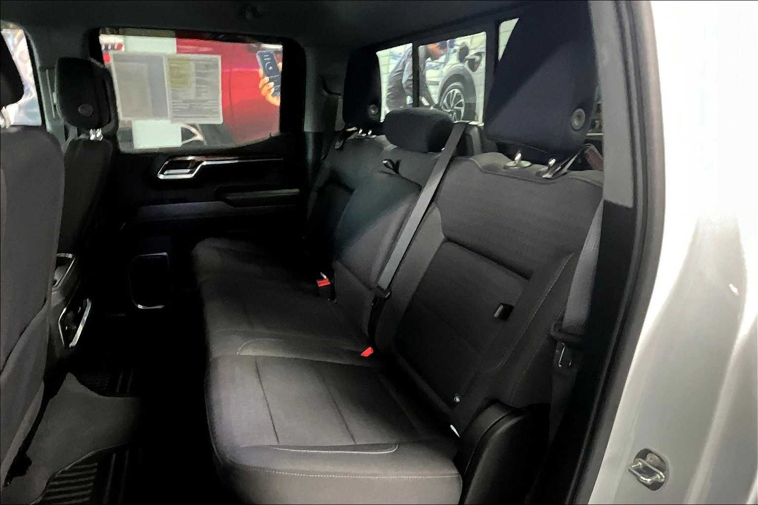 2023 GMC Sierra 1500 Elevation - Photo 15