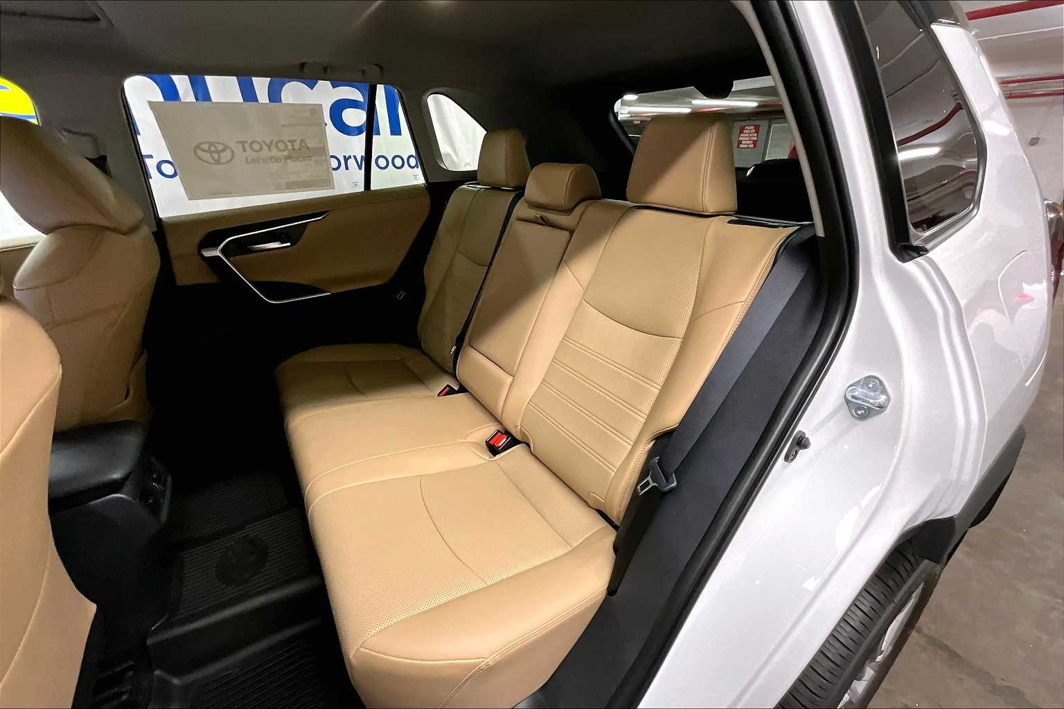 2025 Toyota RAV4 Limited - Photo 15