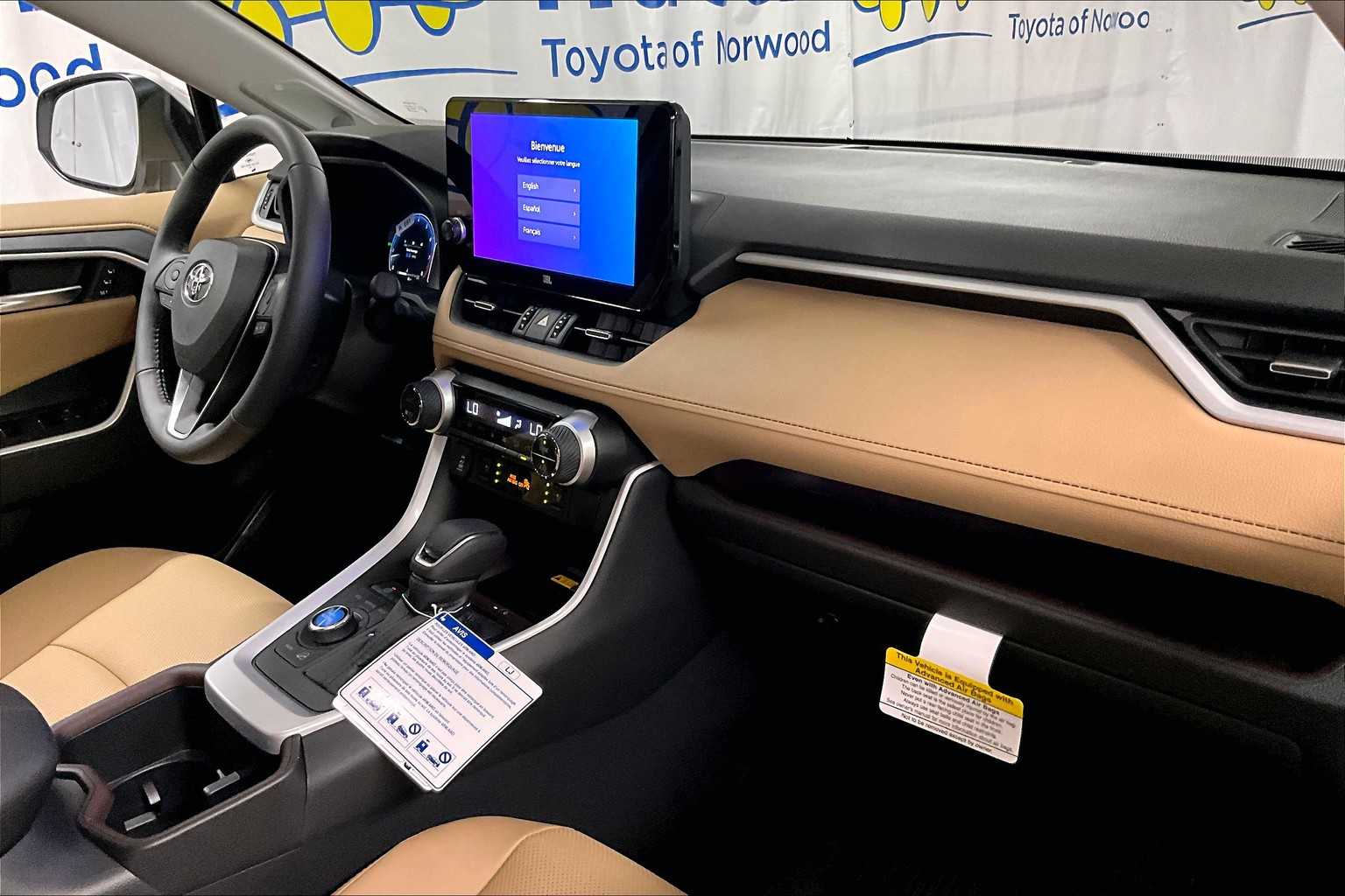 2025 Toyota RAV4 Limited - Photo 10