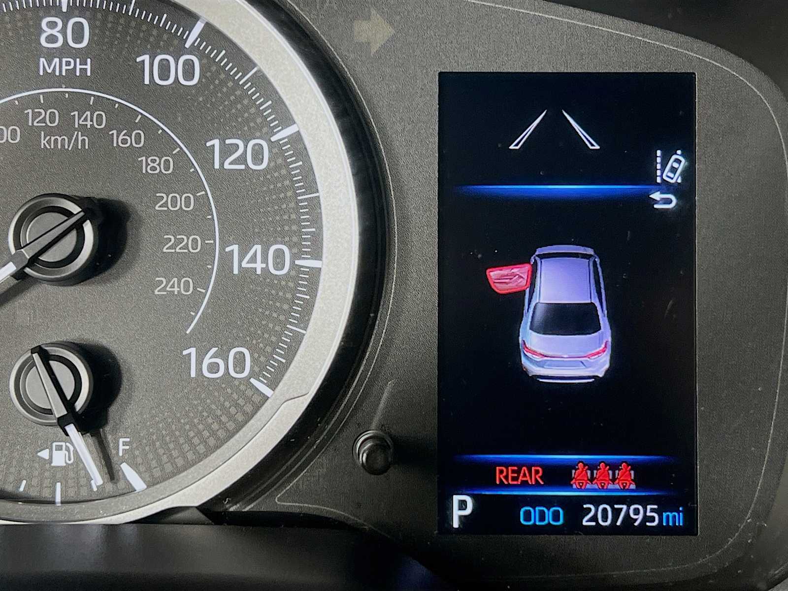 2022 Toyota Corolla LE - Photo 12